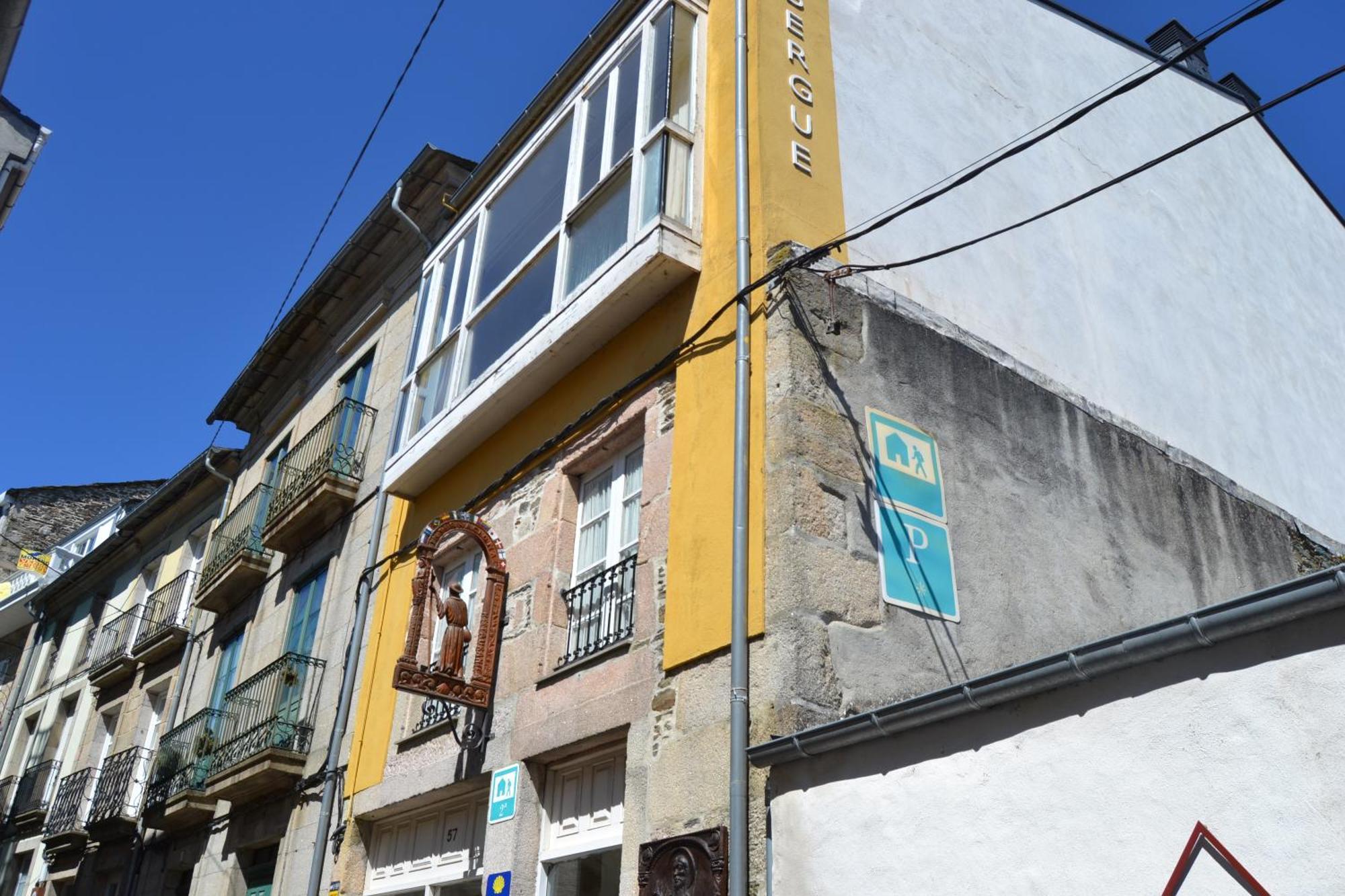 Hostel Albergue Internacional Sarria Exterior foto